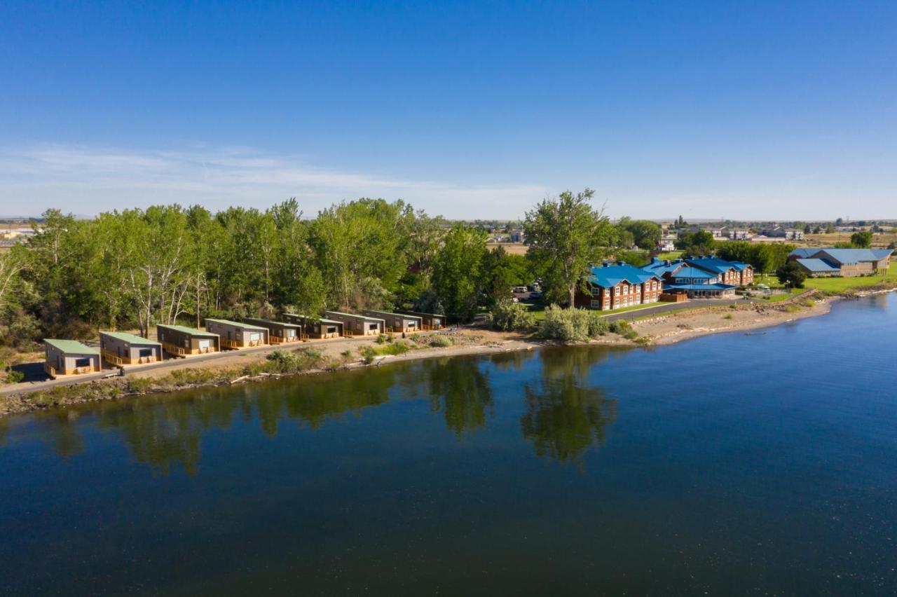 River Lodge And Cabins Boardman 外观 照片