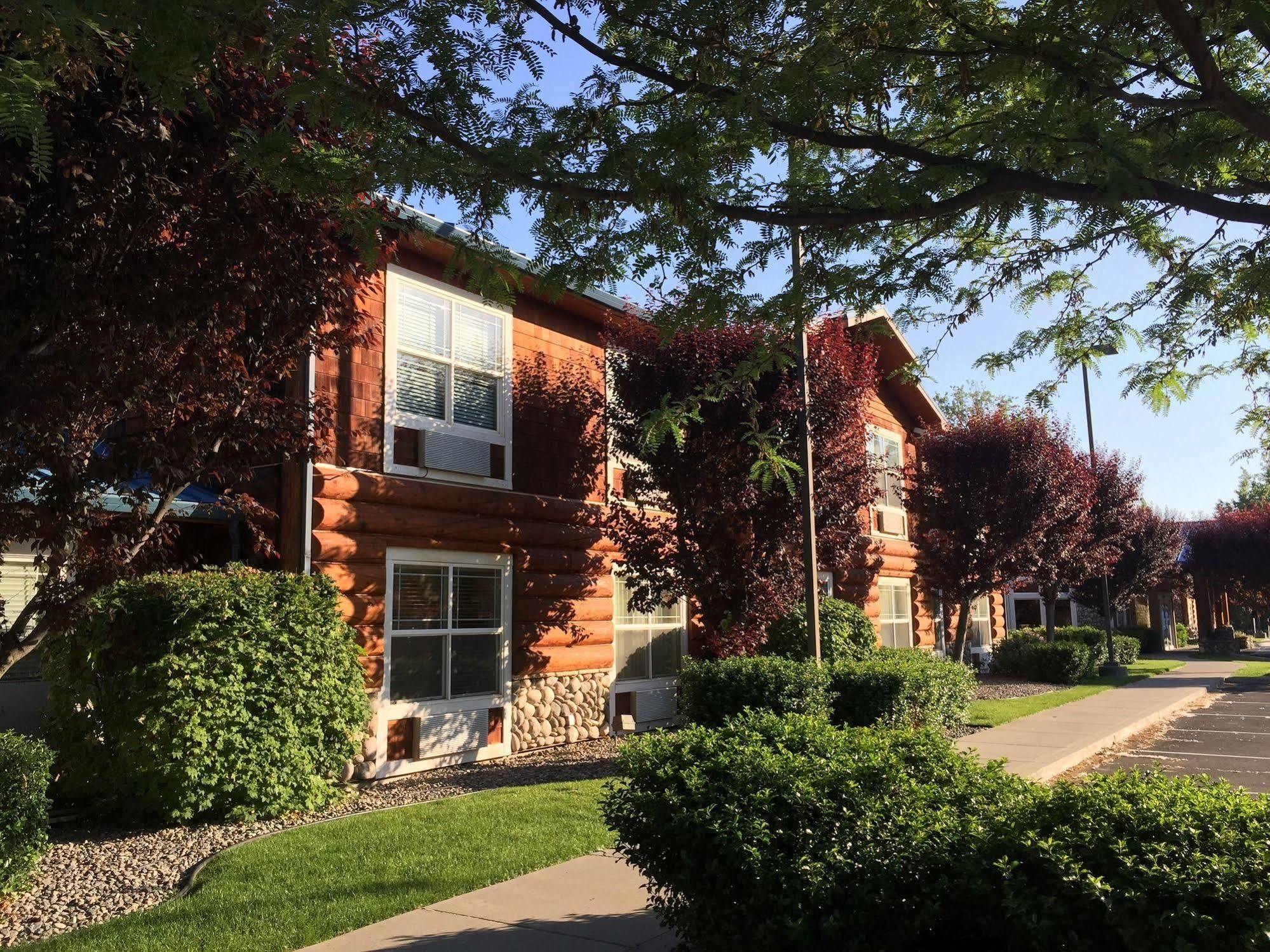 River Lodge And Cabins Boardman 外观 照片